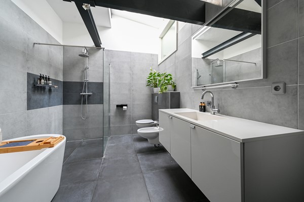 Medium property photo - Laan van Meerdervoort 39A, 2517 AD The Hague